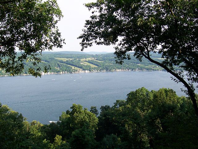  Keuka Lake. Credit: Theghostofmojo - Own work, CC BY 4.0, wikimedia.org 