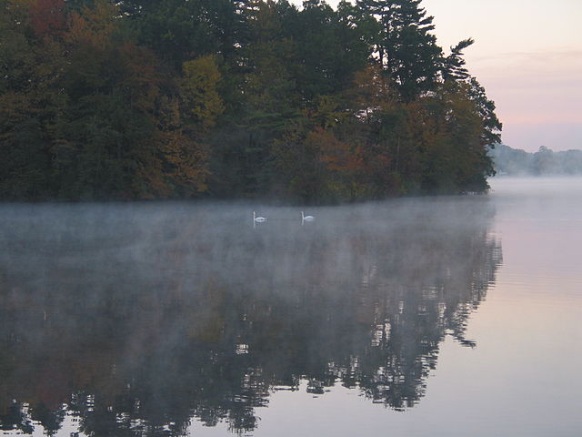  Lake Attitash. Public Domain, en.wikipedia.org 